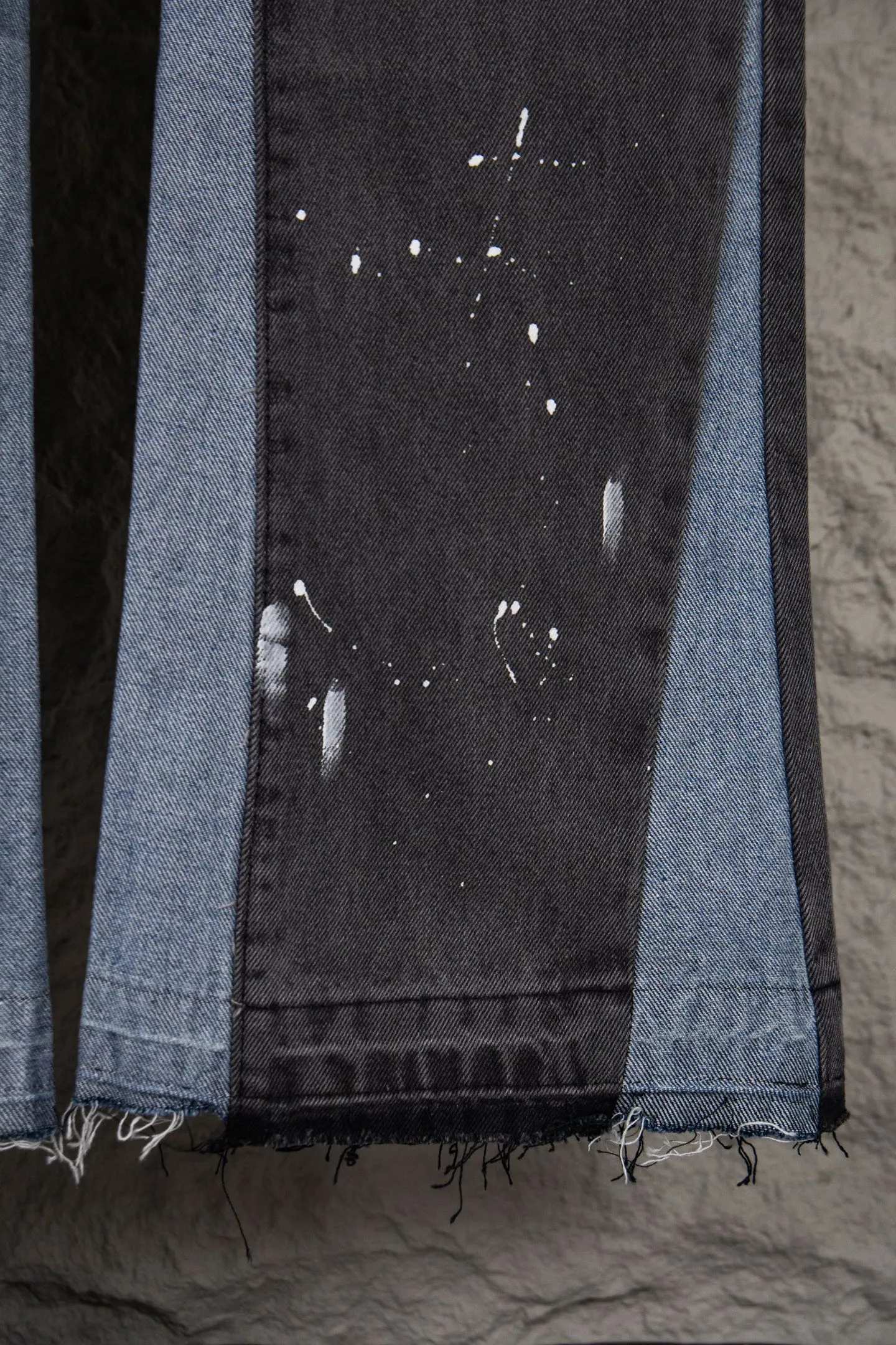 Style number: M401 P250 GALLERY DEPT. Spliced ​​ink splash denim print logo bell bottoms washed jeans Color: black blue Code number: 28 30 32 34